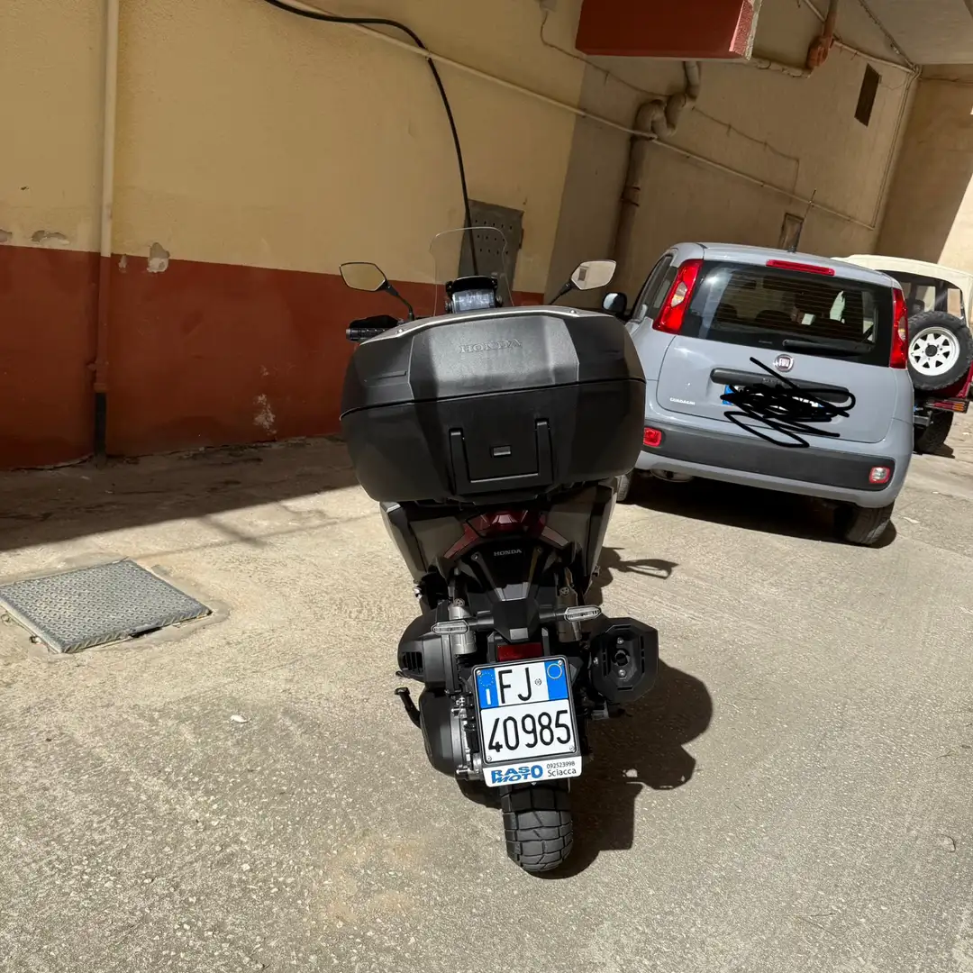 Honda ADV 350 Argintiu - 2