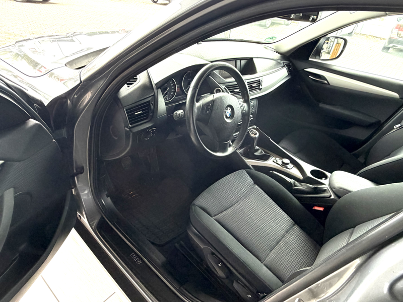 BMW X1 xDrive 20 d — photo 8