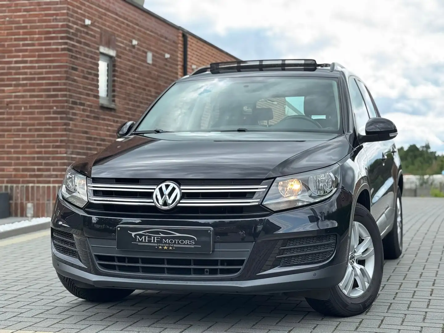 Volkswagen Tiguan 1.4 TSI**HIGHLINE**2016**88DKM**EURO6**PANO**NAVI* Zwart - 1
