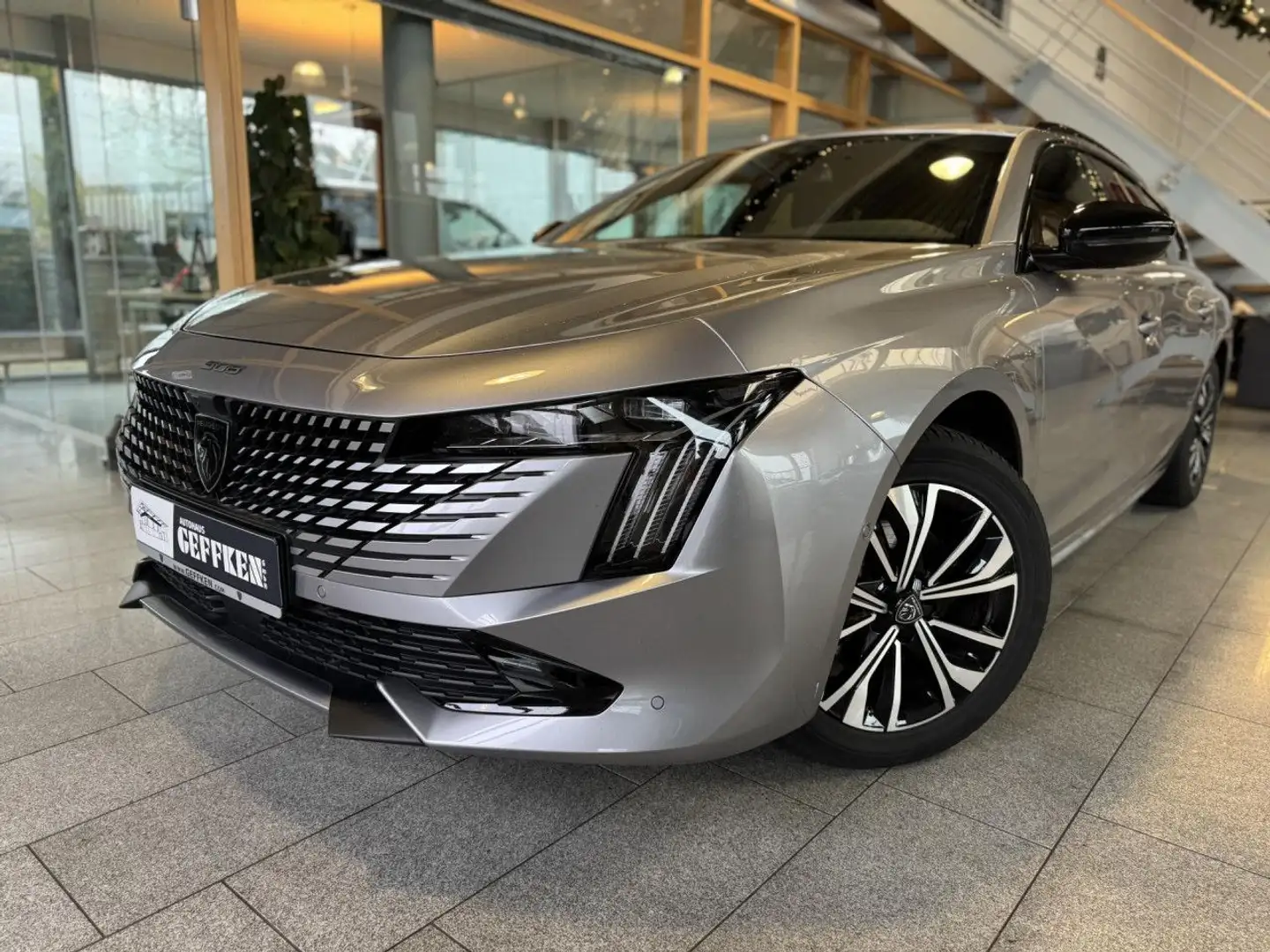 Peugeot 508 SW BlueHDi 130 Allure, 360, ACC! Bluetooth LED Grau - 1