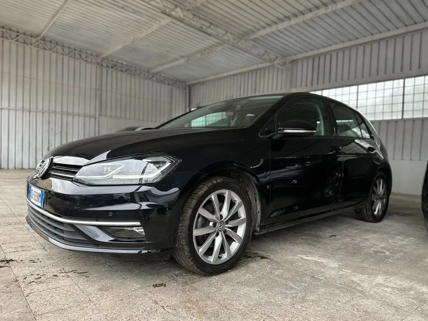 Volkswagen Golf Golf 5p 1.6 tdi Trendline 115cv Noir - 1