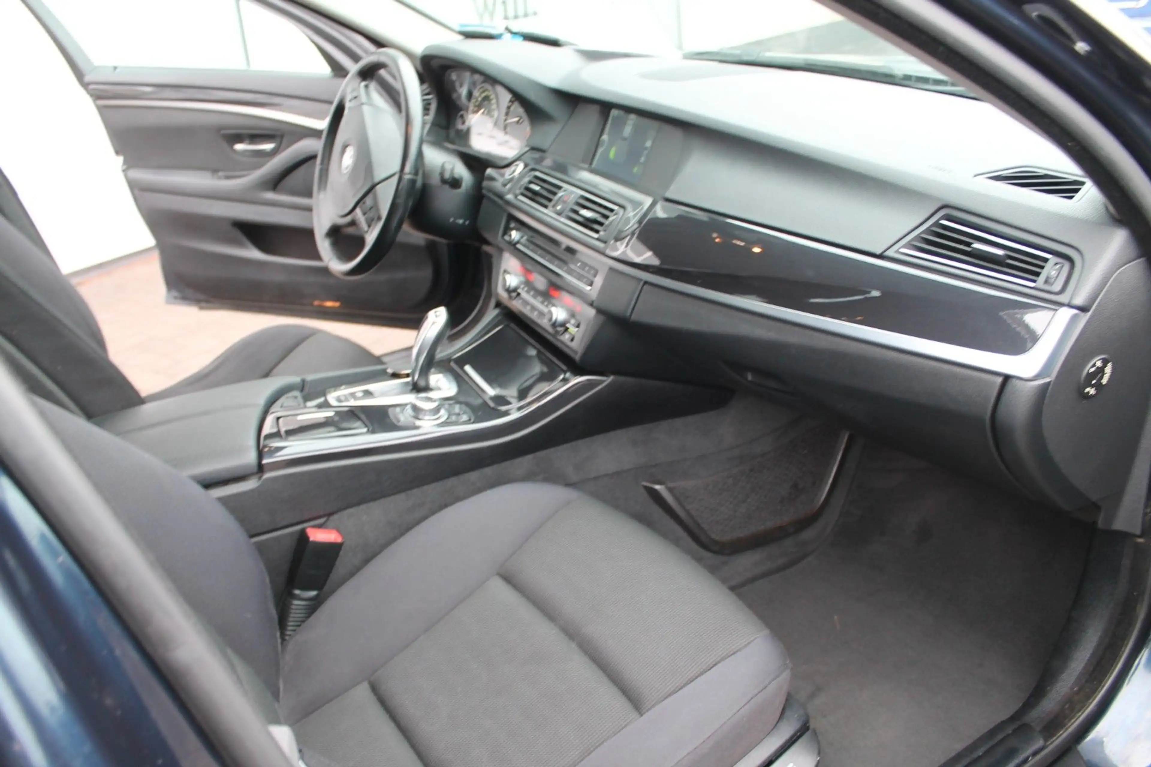 BMW 523 5 Touring 523 i — photo 10