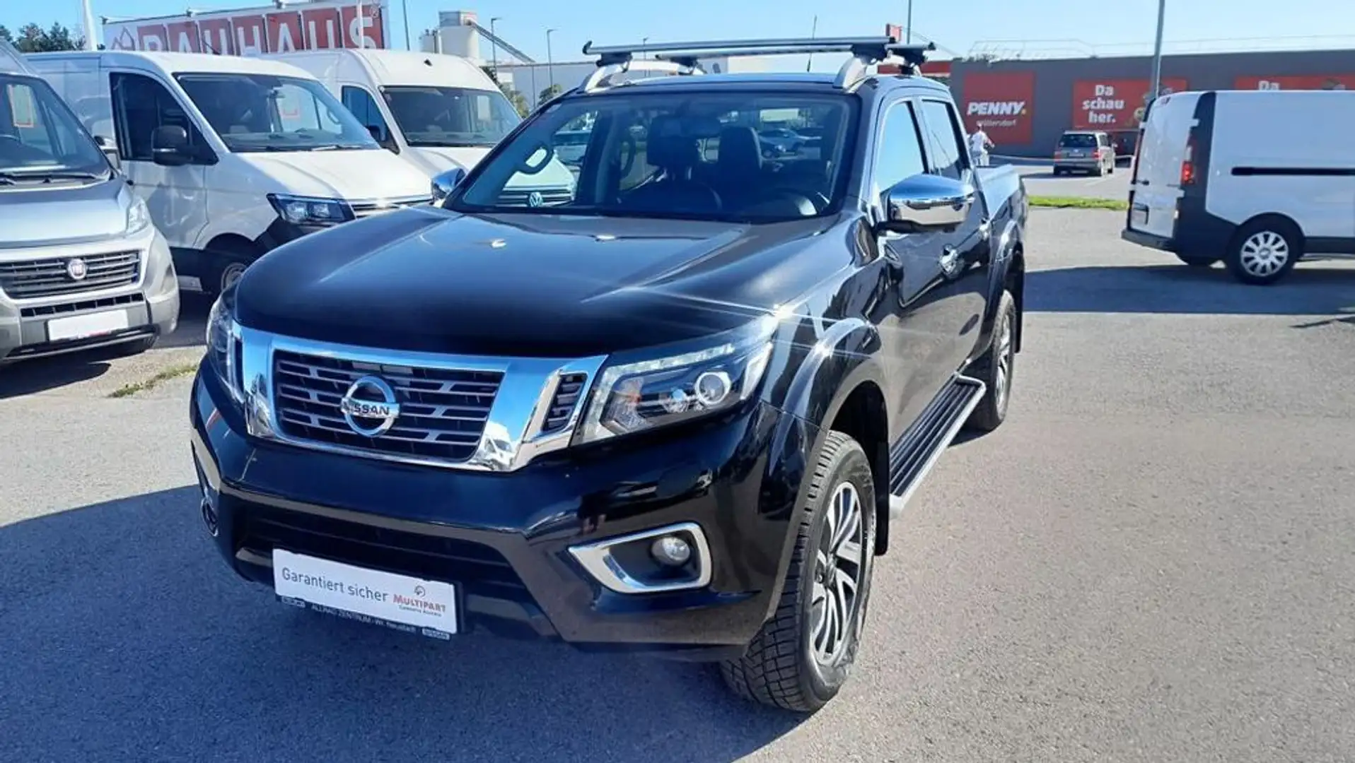 Nissan Navara Tekna Double Cab 4x4 *Netto €26.658,-* Zwart - 2