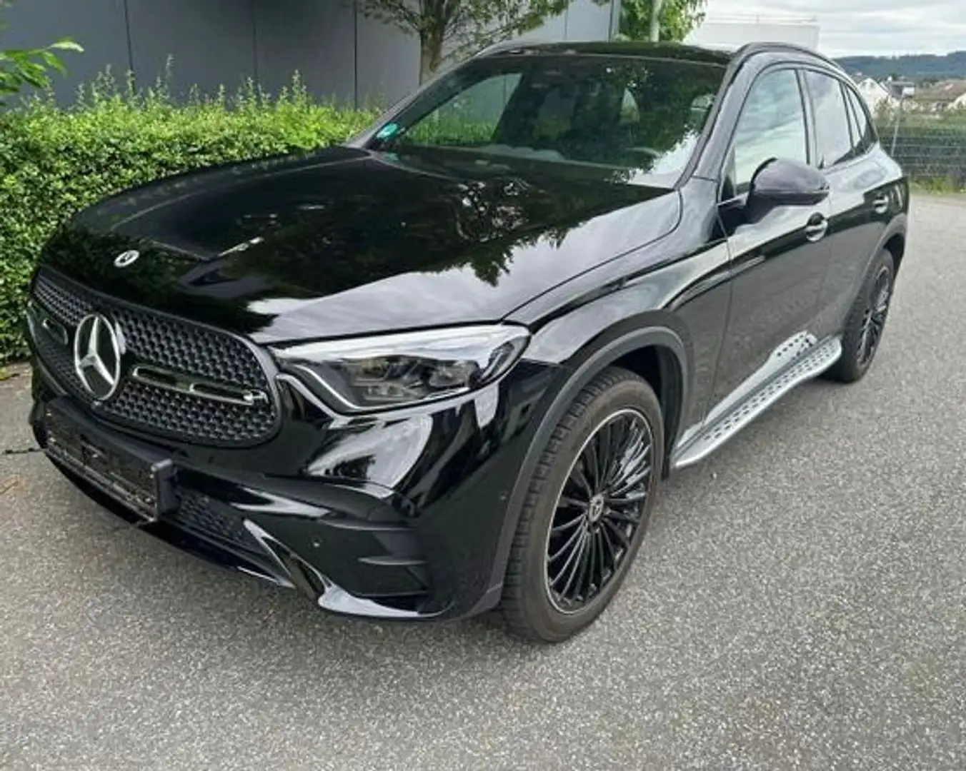 Mercedes-Benz GLC 220 d 4 matic AMG LINE Schwarz - 1