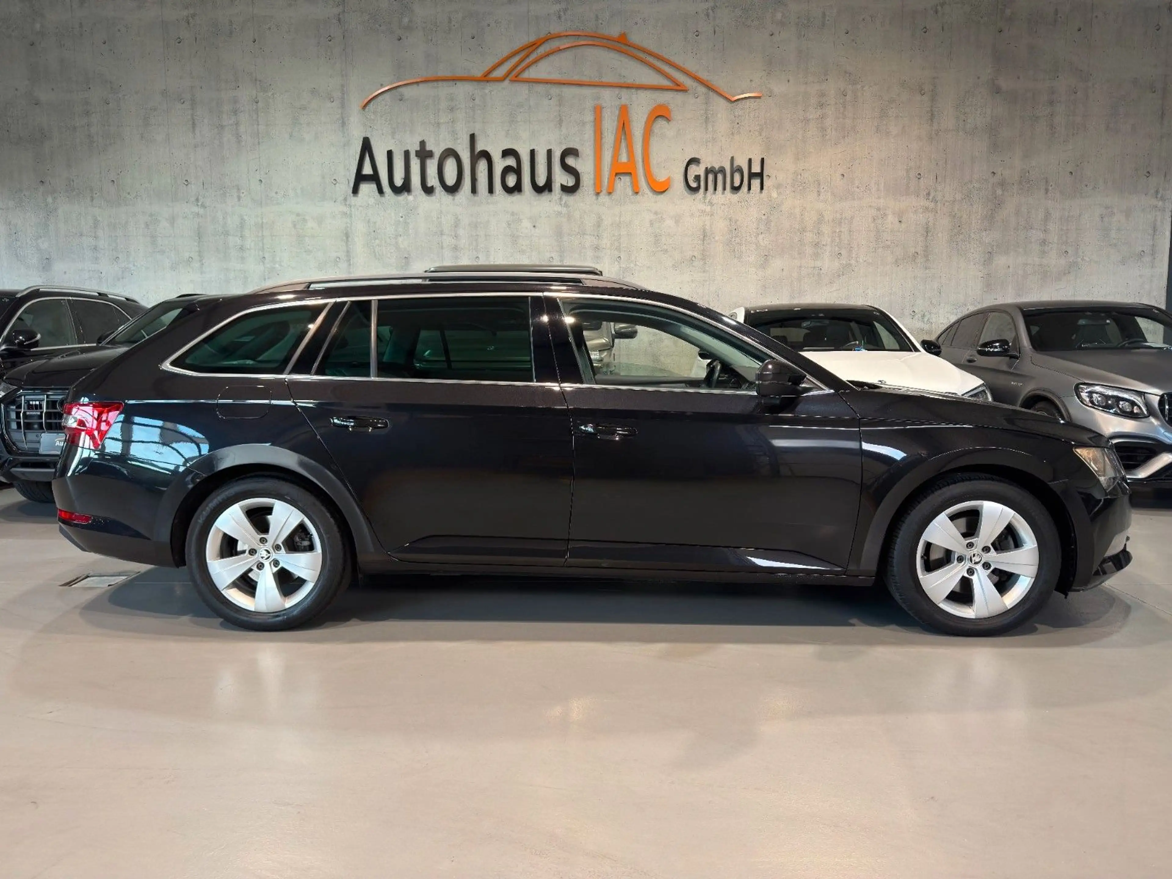 Skoda Superb /Combi/Ambition/4x4/AHK/TOUCH/ACC/SHZ — photo 7