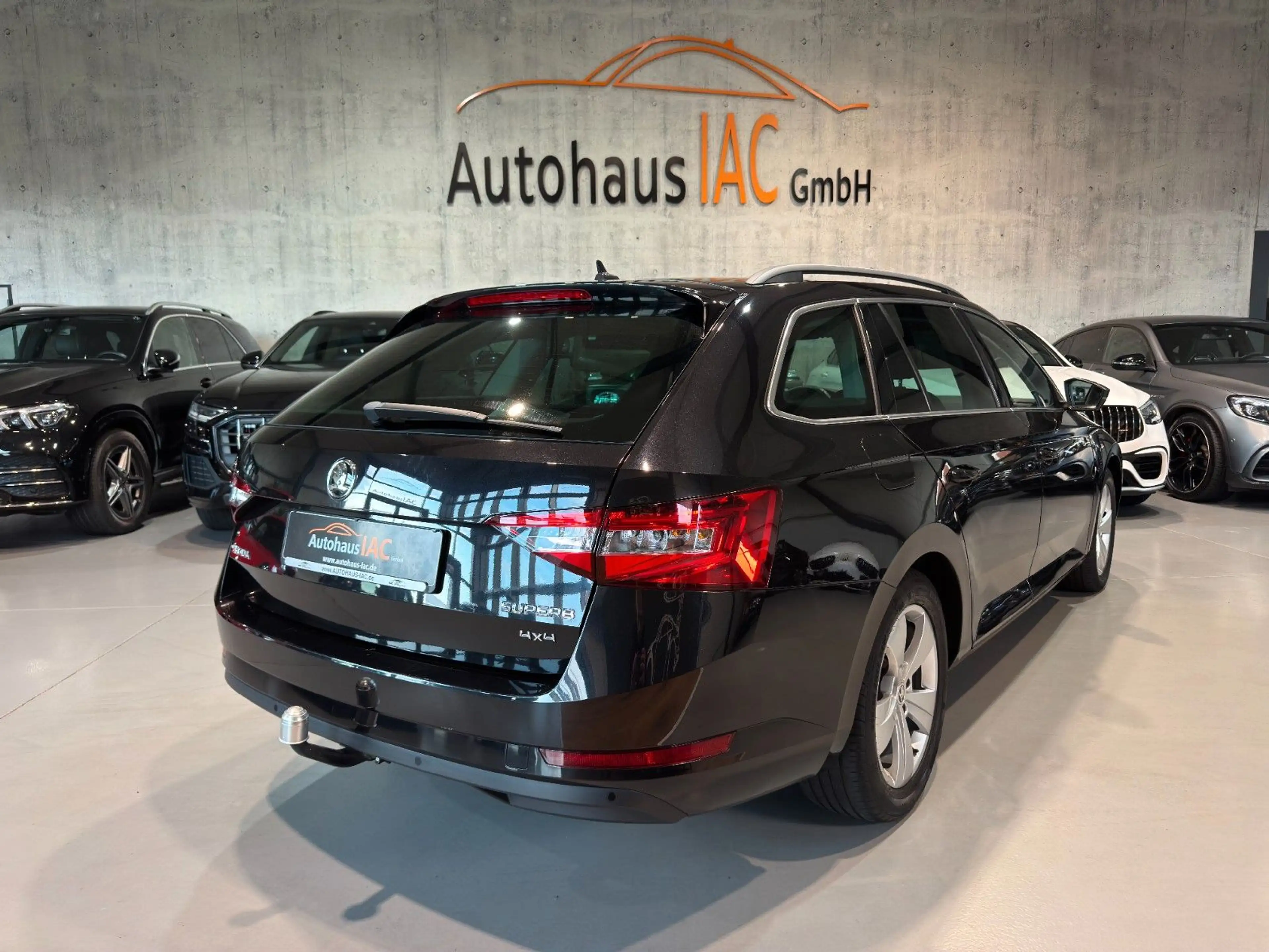 Skoda Superb /Combi/Ambition/4x4/AHK/TOUCH/ACC/SHZ — photo 2