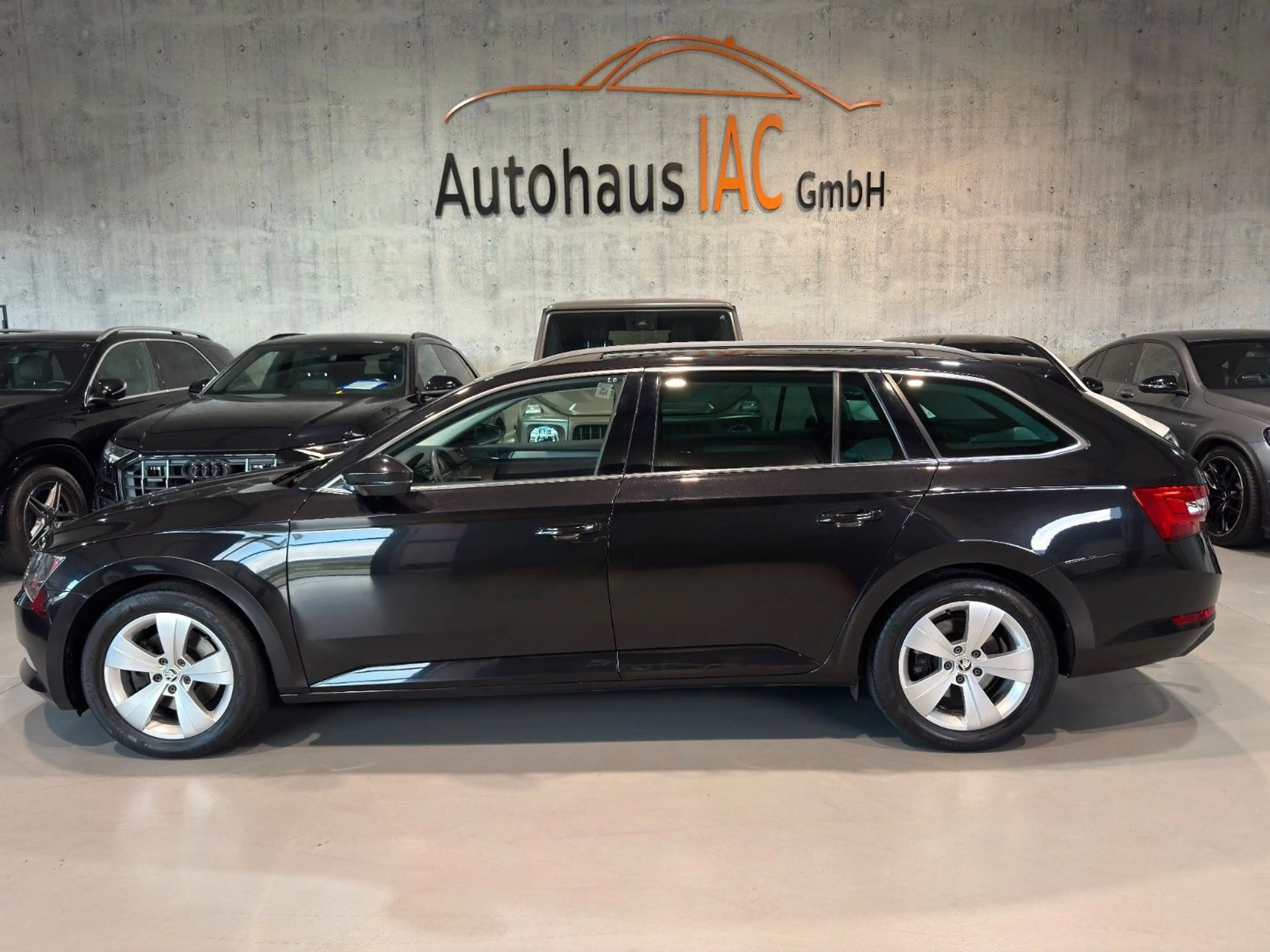Skoda Superb /Combi/Ambition/4x4/AHK/TOUCH/ACC/SHZ — photo 6
