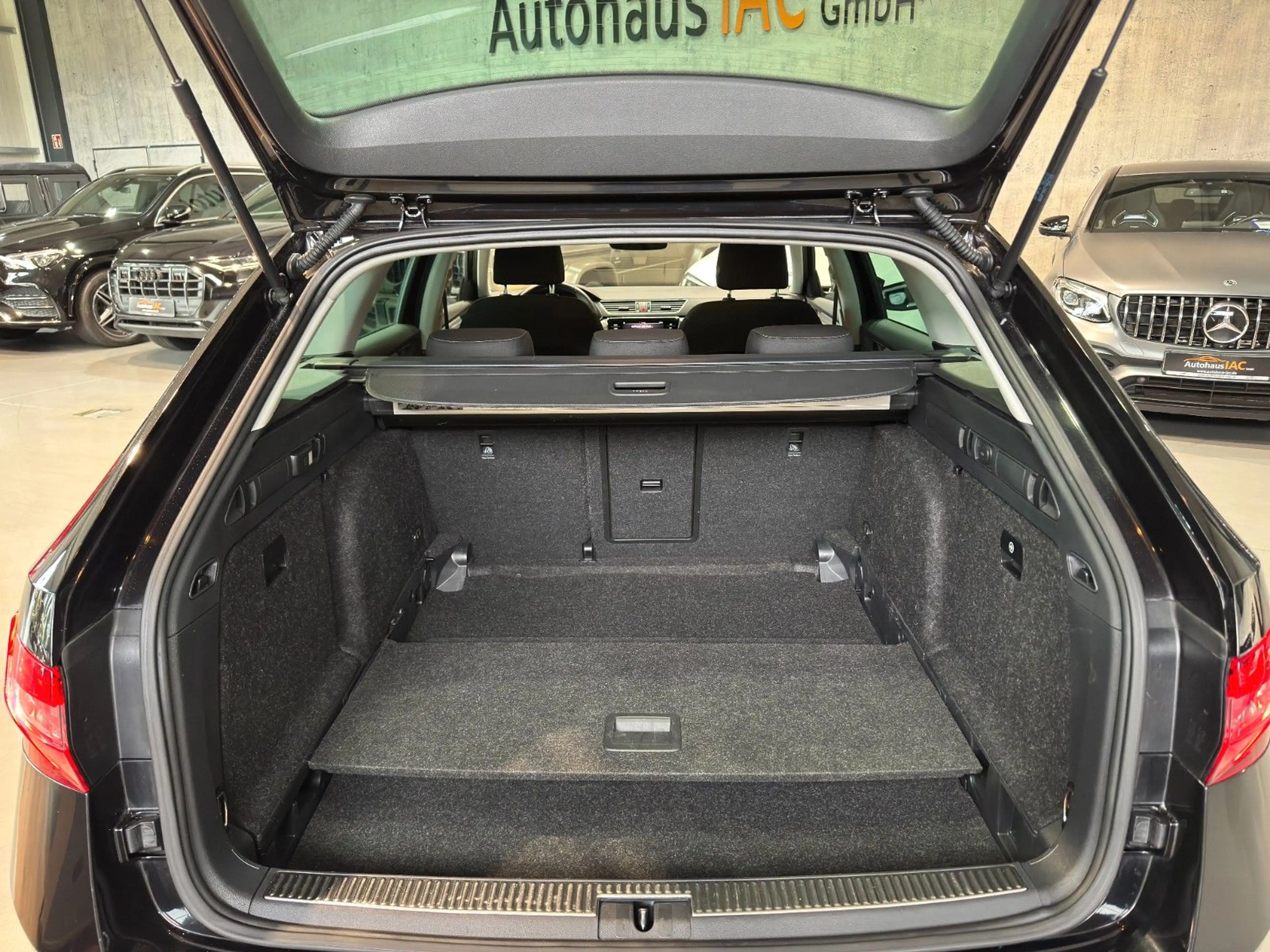 Skoda Superb /Combi/Ambition/4x4/AHK/TOUCH/ACC/SHZ — photo 5