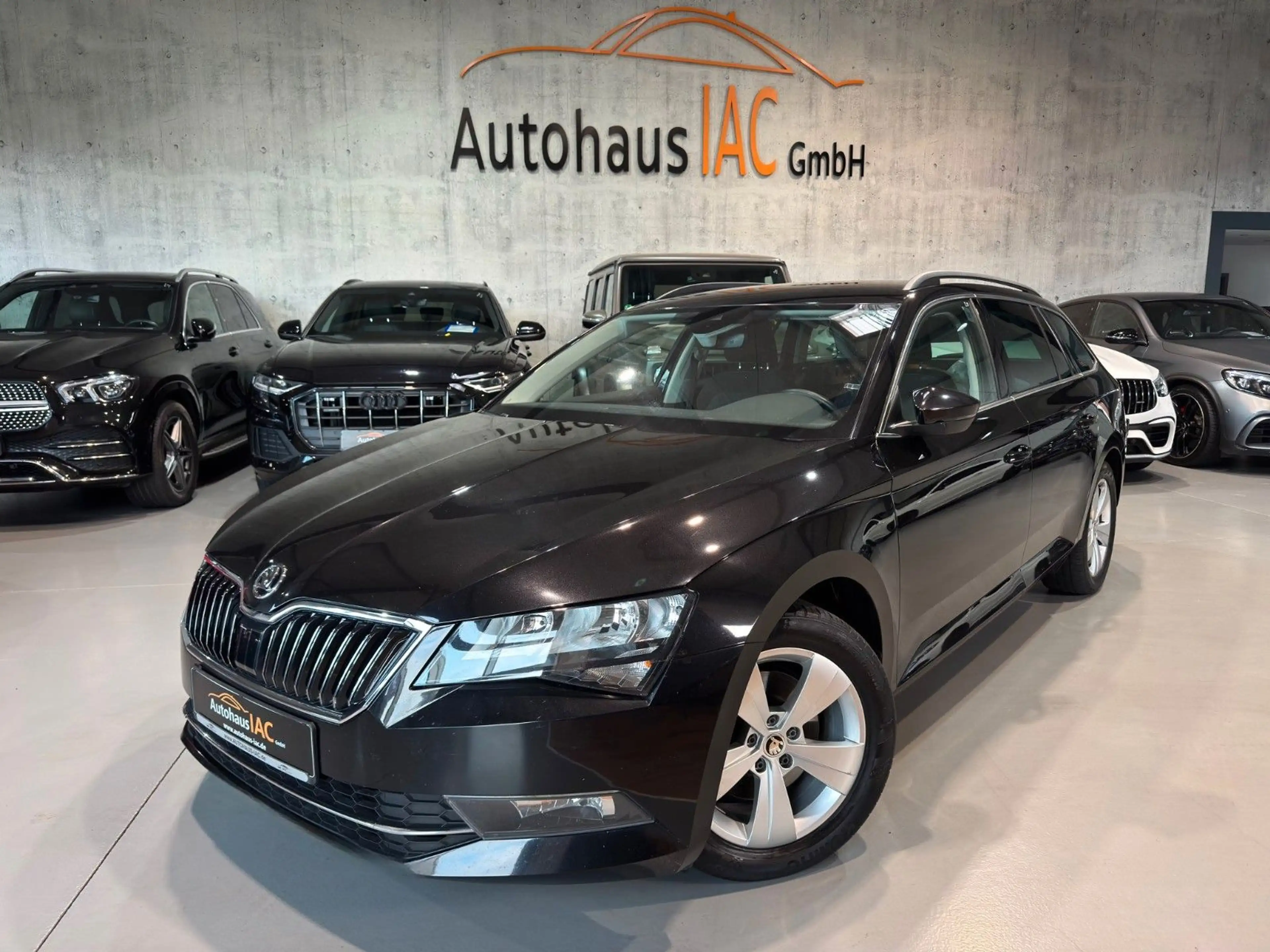 Skoda Superb /Combi/Ambition/4x4/AHK/TOUCH/ACC/SHZ