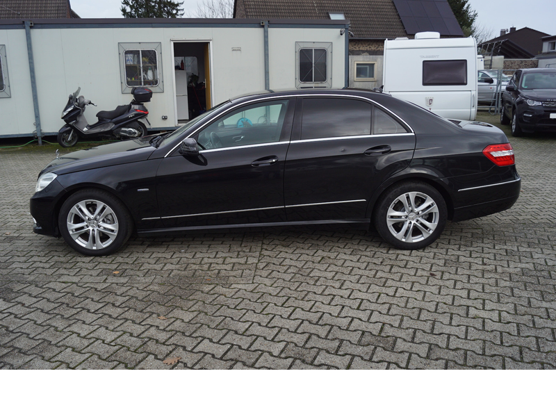 Mercedes-Benz E 220 CDI, Avantgarde, Automatik, Leder, Navi — photo 23