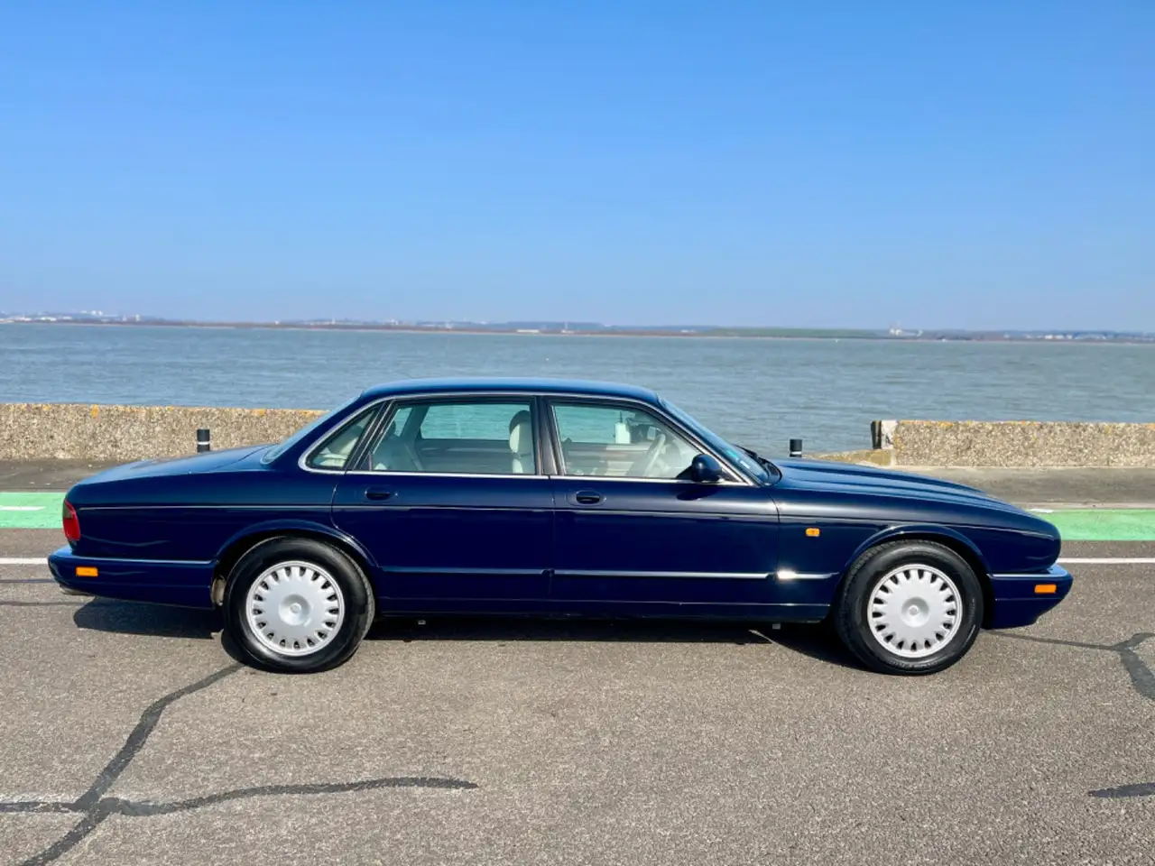 Jaguar XJ6, foto 10