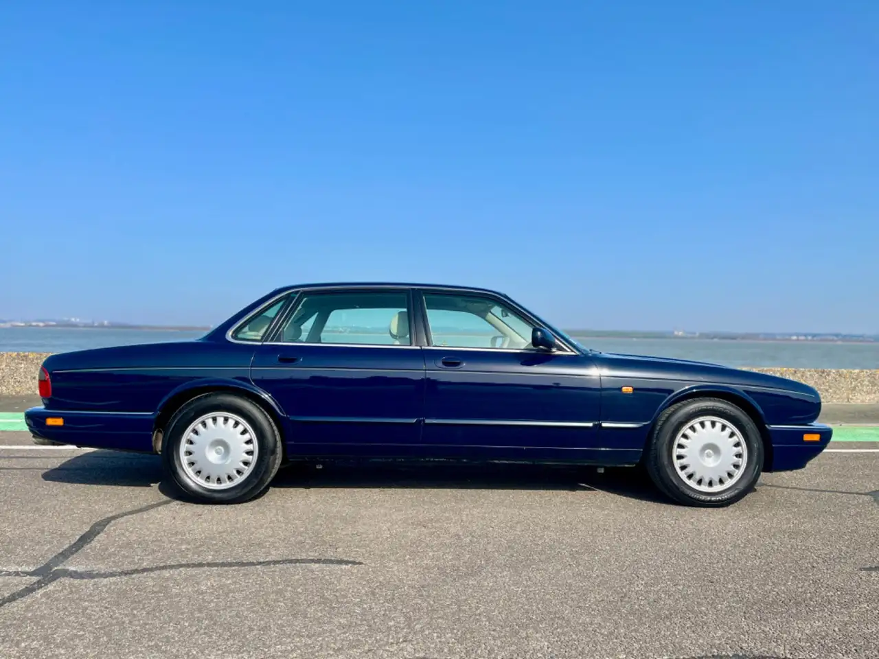 Jaguar XJ6, foto 11