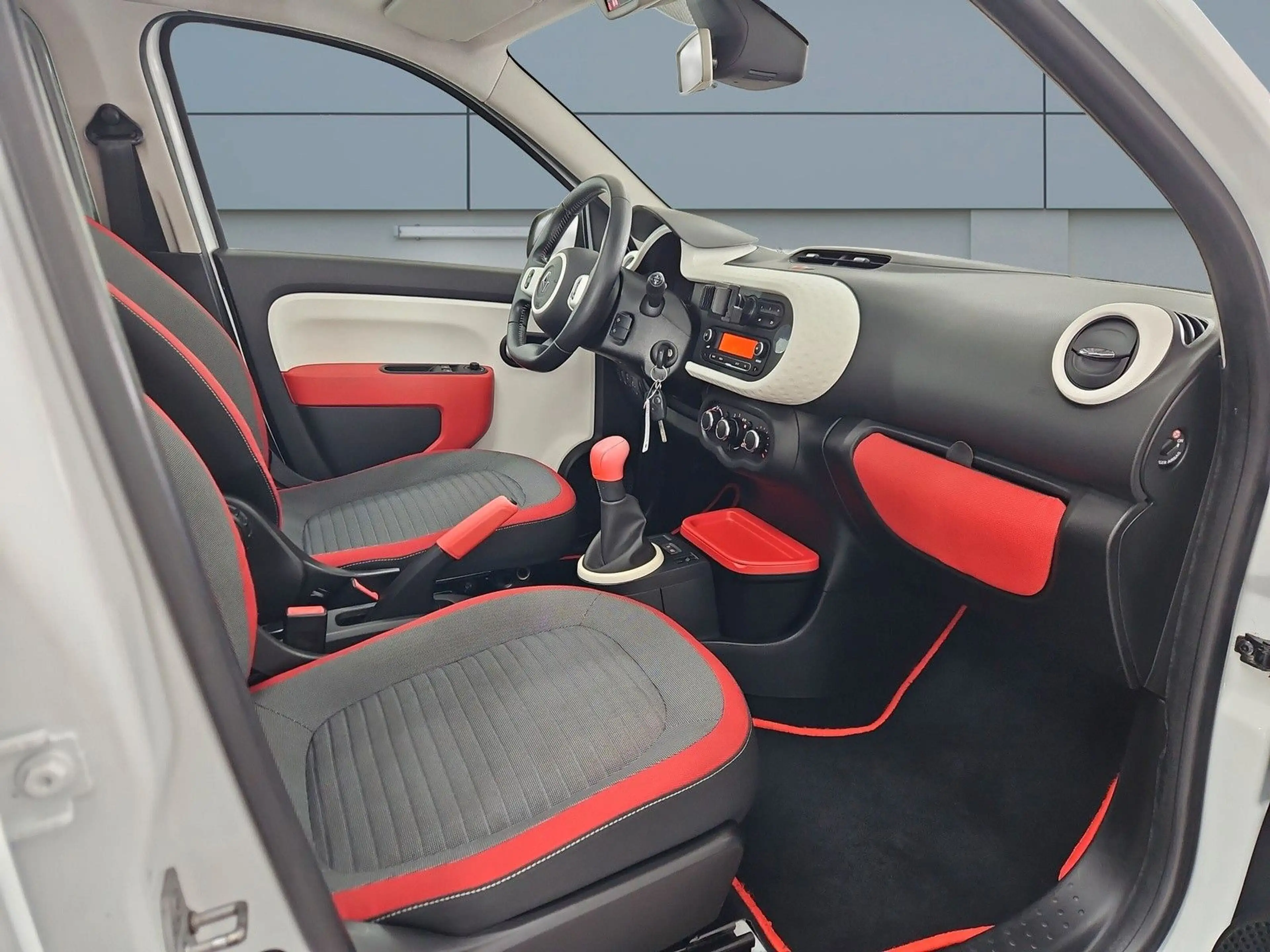 Renault Twingo Dynamique *PANO*SHA*KLIMA*PDC*SSA*TEMPO* — photo 10