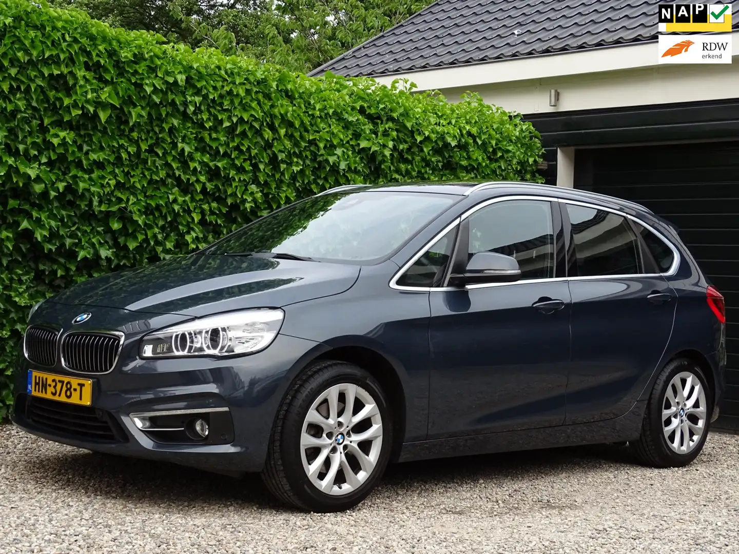 BMW 220 2-serie Active Tourer 220i Luxury | Automaat | 1e Grau - 1