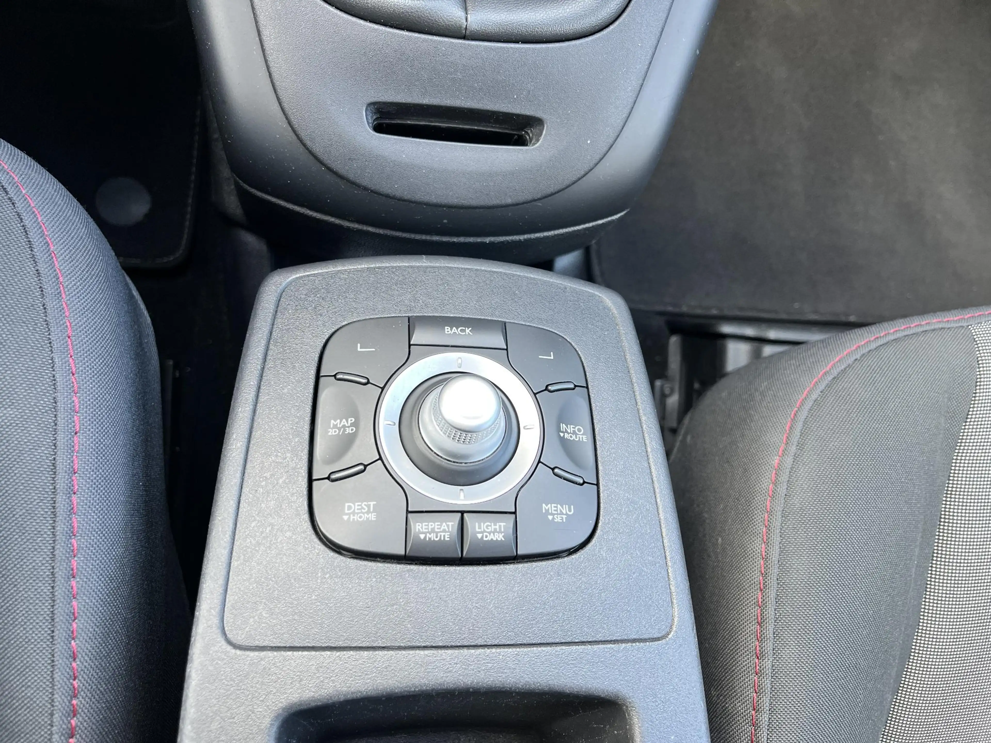 Renault Grand Scenic 1.2 TCe Bose Clima, cruise, pdc achter, trekhaak — photo 23