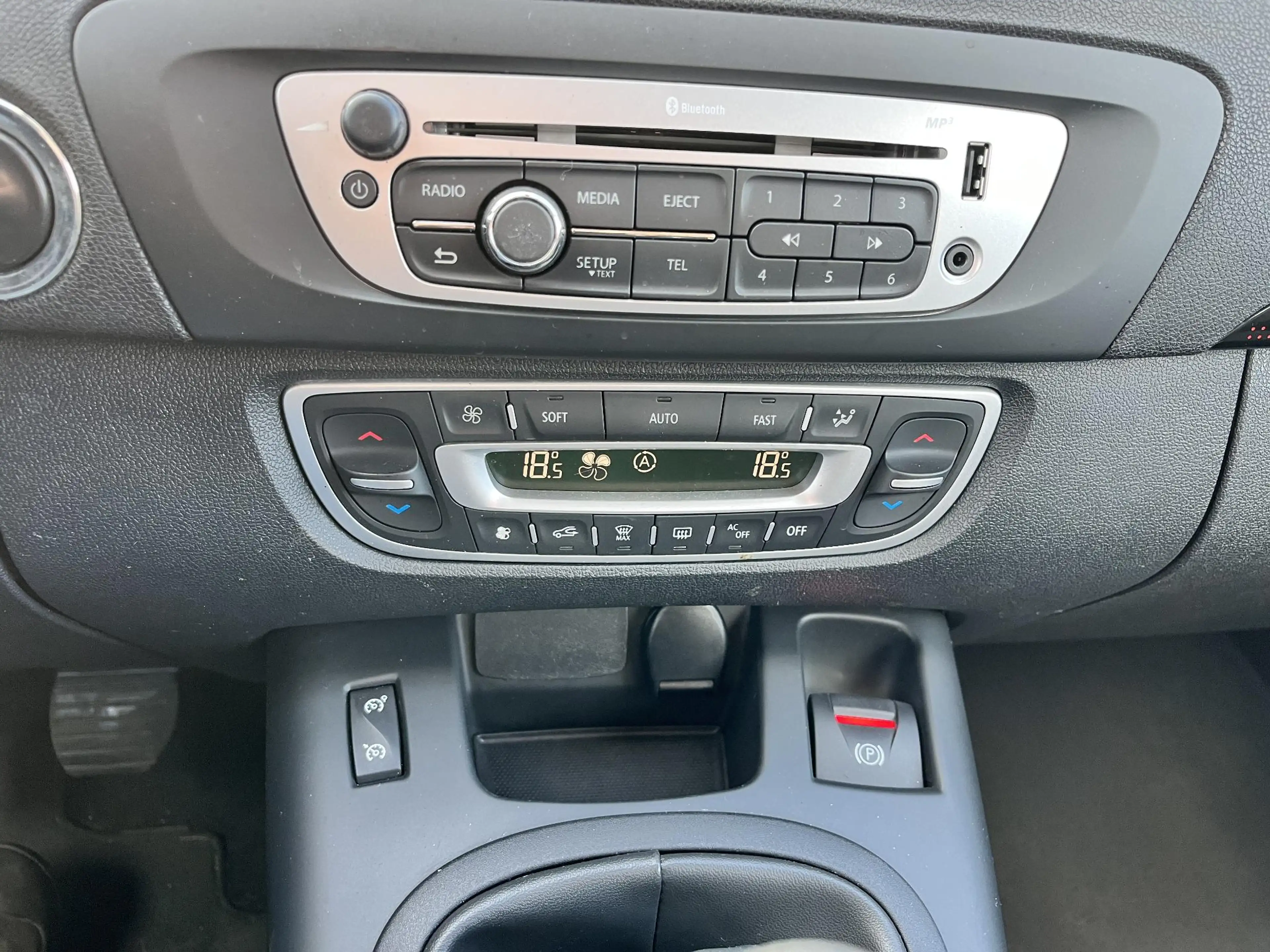 Renault Grand Scenic 1.2 TCe Bose Clima, cruise, pdc achter, trekhaak — photo 24