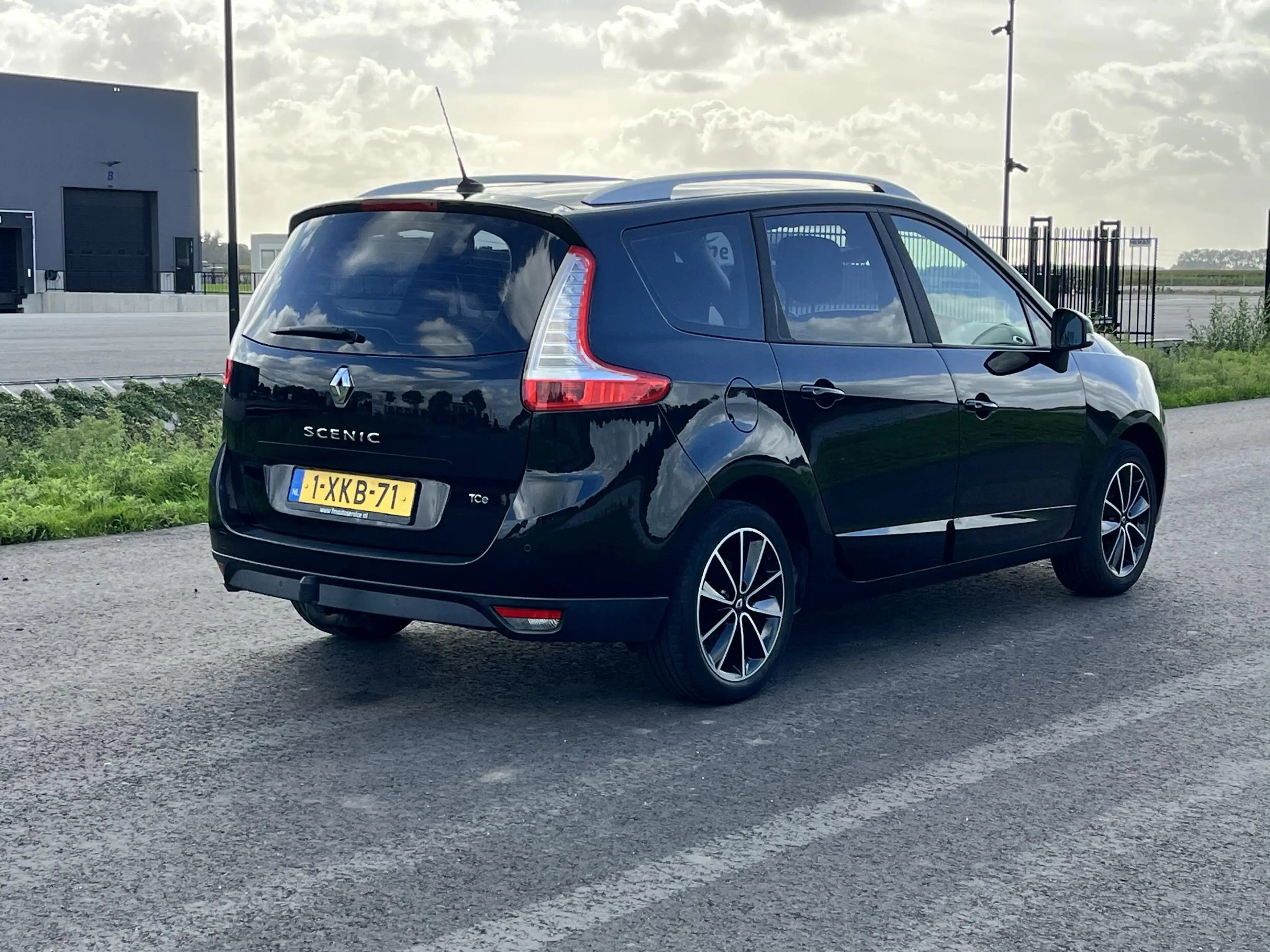 Renault Grand Scenic 1.2 TCe Bose Clima, cruise, pdc achter, trekhaak — photo 5