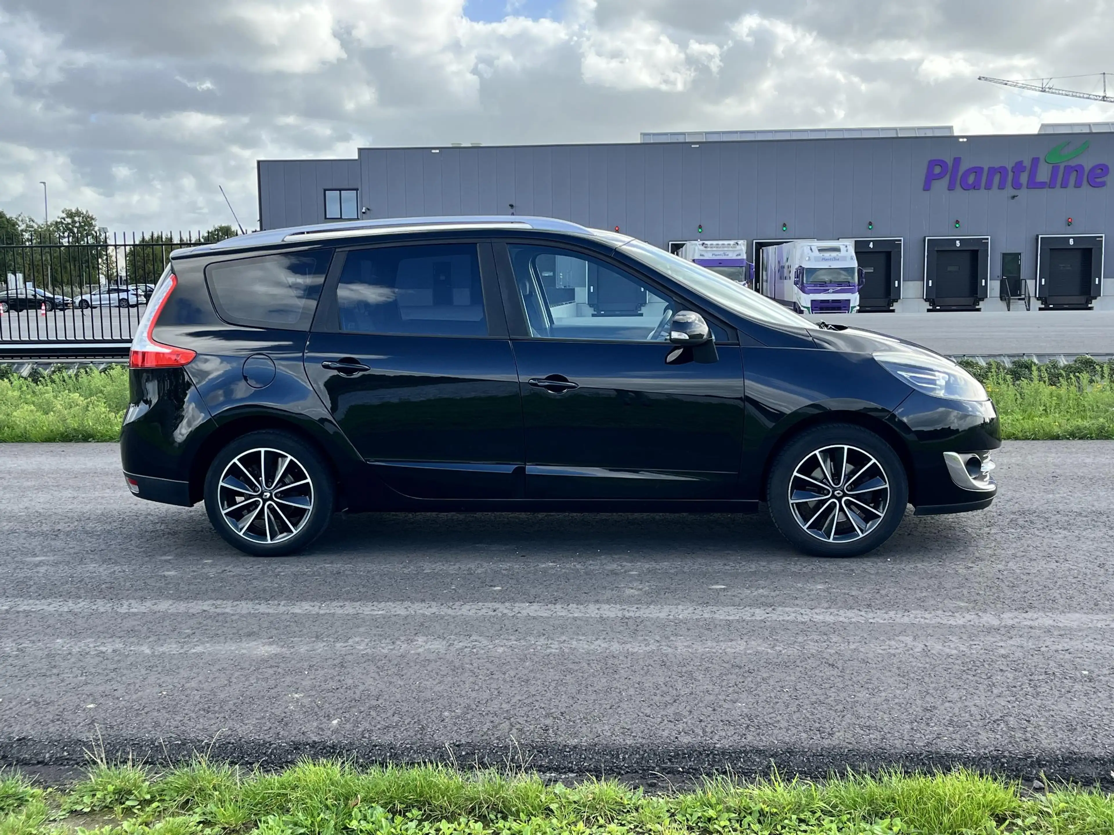 Renault Grand Scenic 1.2 TCe Bose Clima, cruise, pdc achter, trekhaak — photo 6
