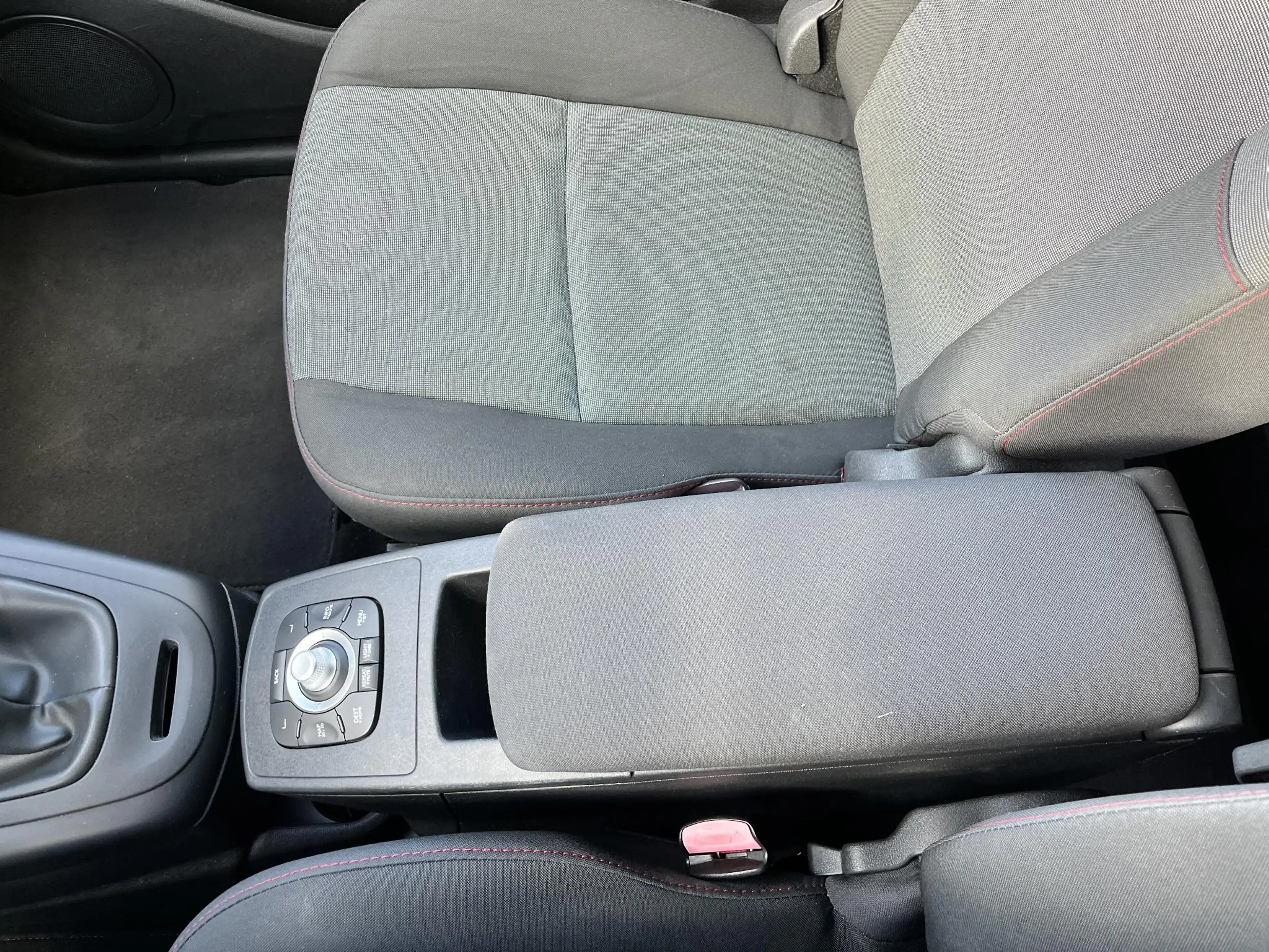 Renault Grand Scenic 1.2 TCe Bose Clima, cruise, pdc achter, trekhaak — photo 22