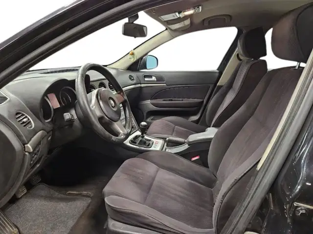 Alfa Romeo 159 view 7
