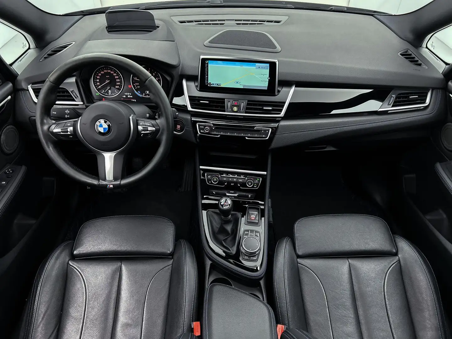 BMW 216 2-serie Gran Tourer 216i Centennial High Executive Zwart - 2