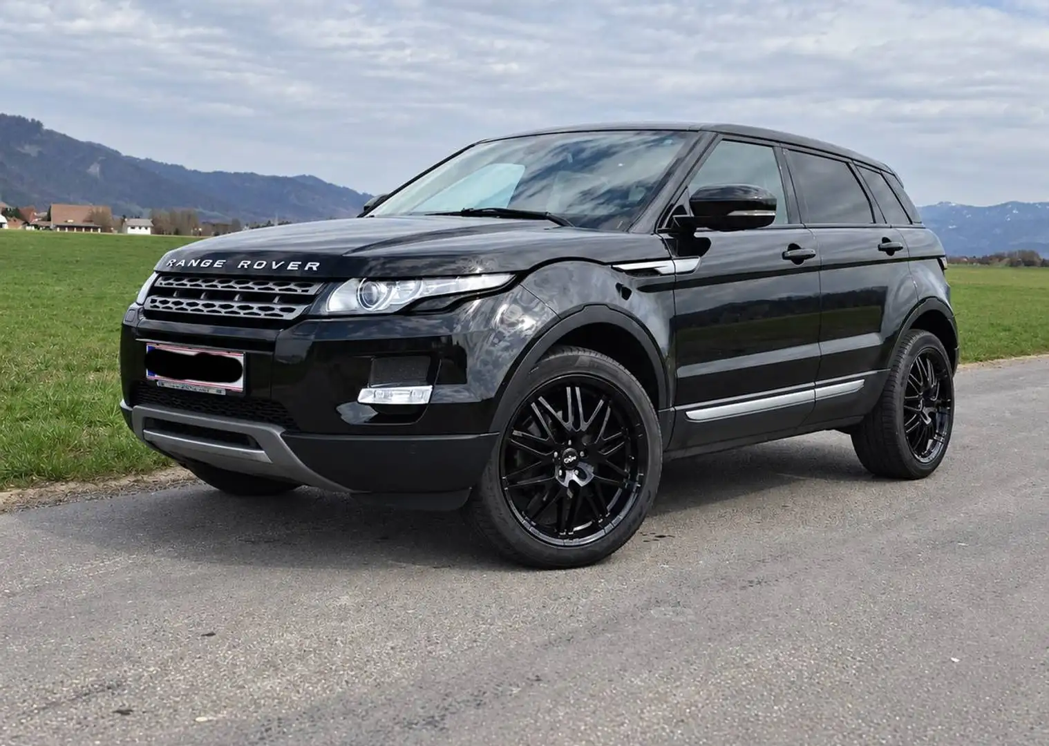 Land Rover Range Rover Evoque 2,2 TD4 Dynamic | Leder | Panorama | 8-fach Bereifung Schwarz - 1