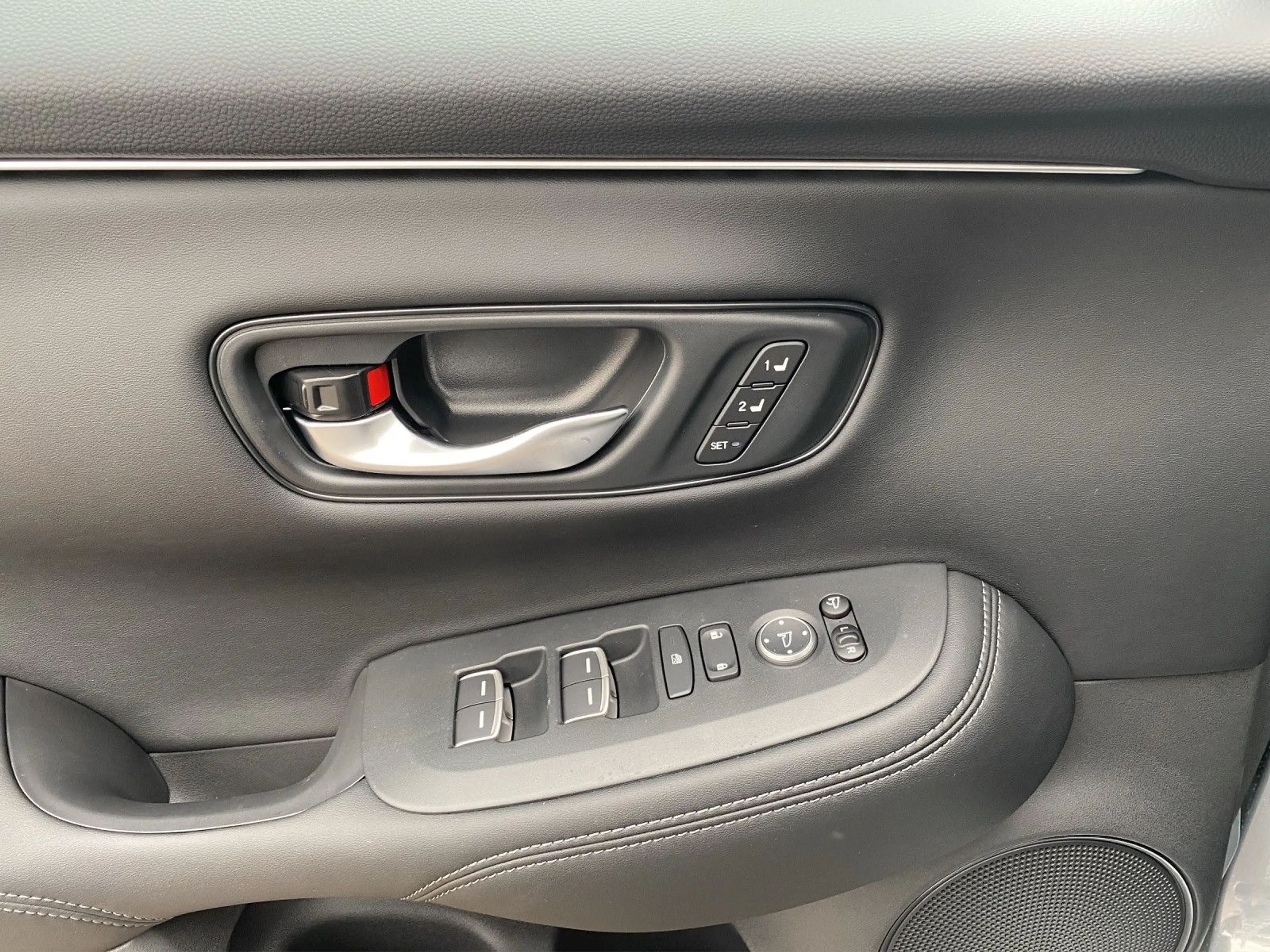 Honda ZR-V e:HEV Advance — photo 14