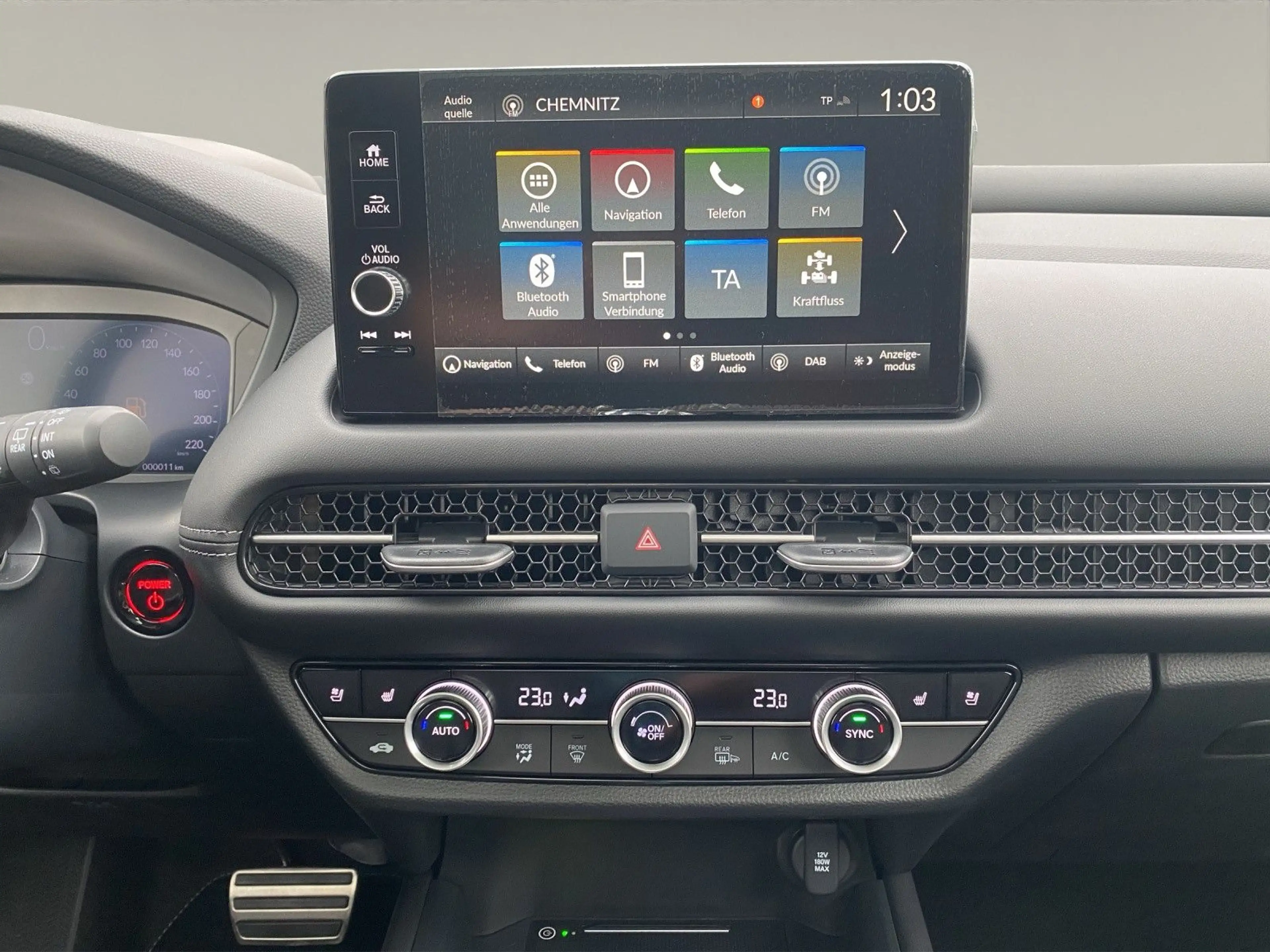 Honda ZR-V e:HEV Advance — photo 11