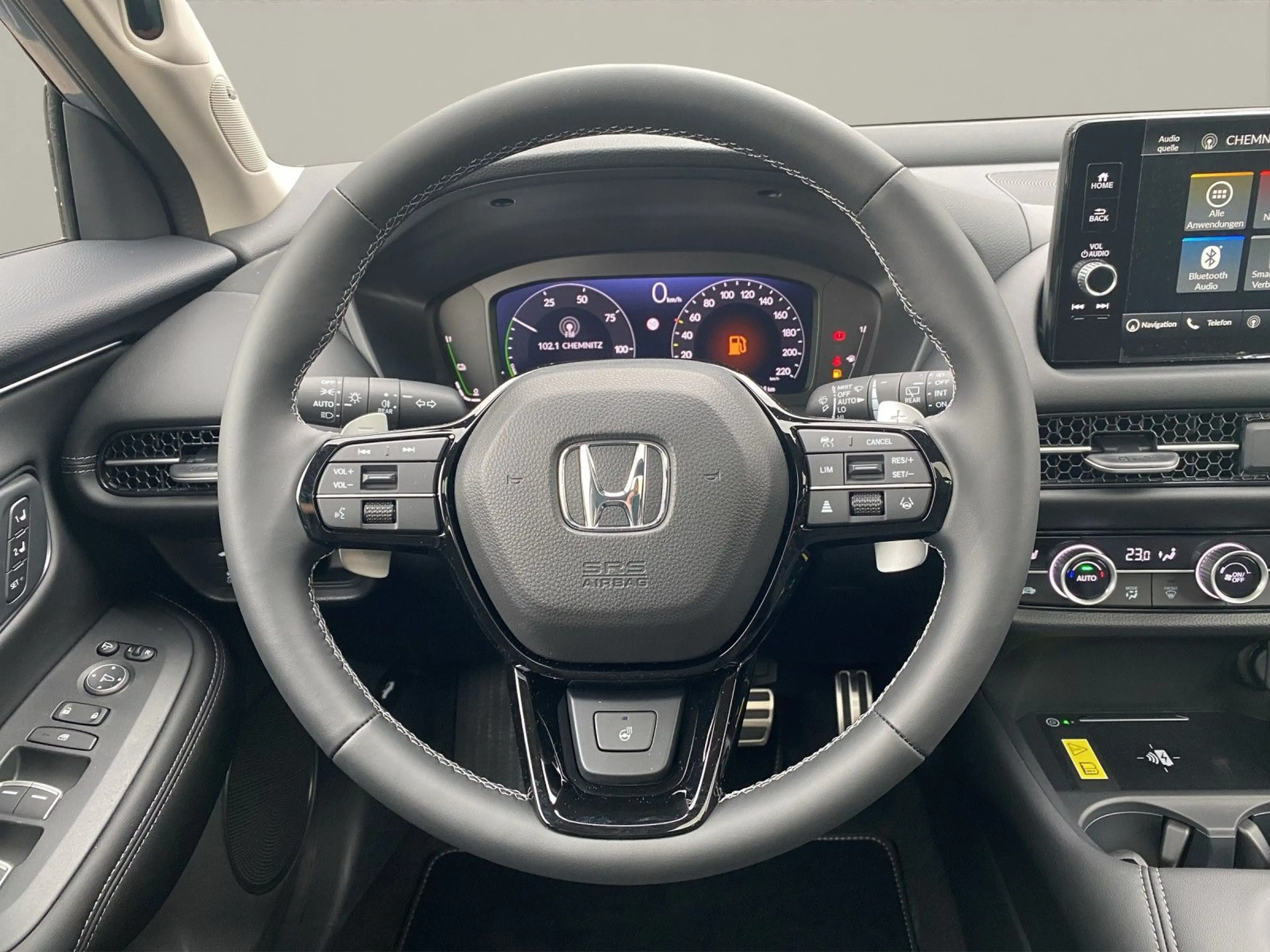 Honda ZR-V e:HEV Advance — photo 10