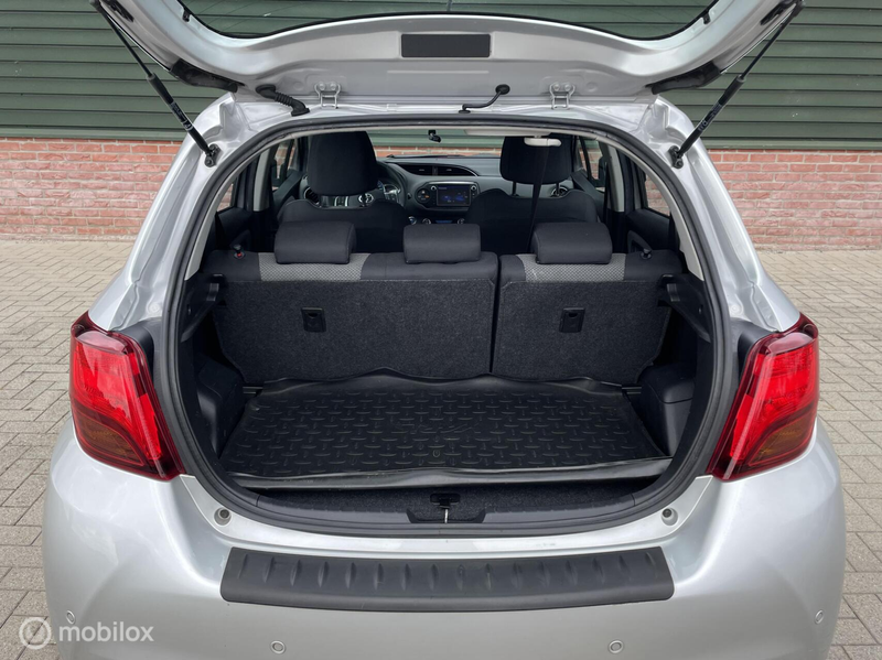 Toyota Yaris 1.5 Hybrid Aspiration / CAMERA / PARKEERSENSOREN — photo 31