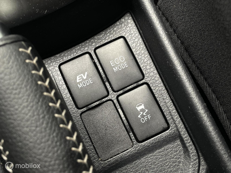 Toyota Yaris 1.5 Hybrid Aspiration / CAMERA / PARKEERSENSOREN — photo 29