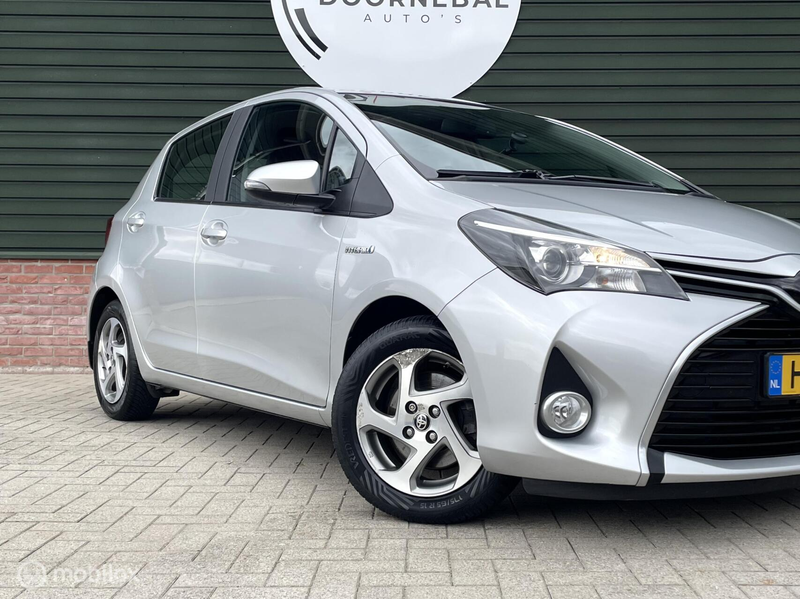 Toyota Yaris 1.5 Hybrid Aspiration / CAMERA / PARKEERSENSOREN — photo 39