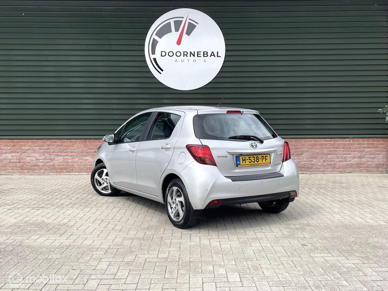 Toyota Yaris 1.5 Hybrid Aspiration / CAMERA / PARKEERSENSOREN — photo 4