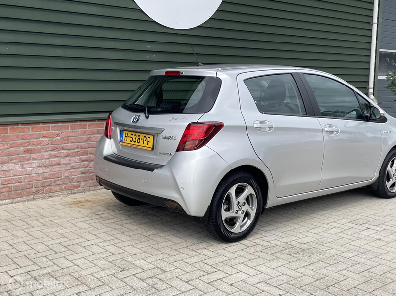 Toyota Yaris 1.5 Hybrid Aspiration / CAMERA / PARKEERSENSOREN — photo 34