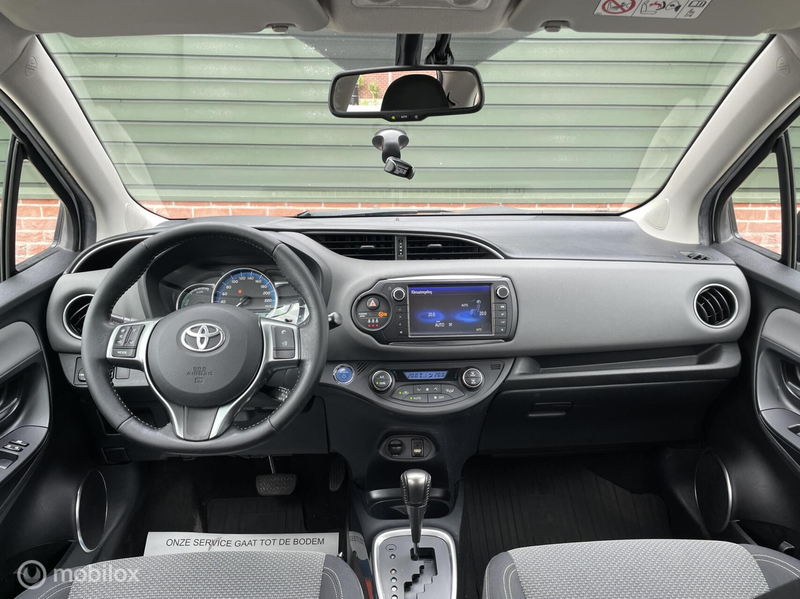 Toyota Yaris 1.5 Hybrid Aspiration / CAMERA / PARKEERSENSOREN — photo 19
