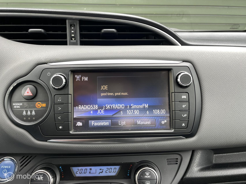 Toyota Yaris 1.5 Hybrid Aspiration / CAMERA / PARKEERSENSOREN — photo 24
