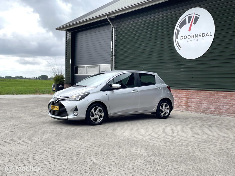 Toyota Yaris 1.5 Hybrid Aspiration / CAMERA / PARKEERSENSOREN — photo 13