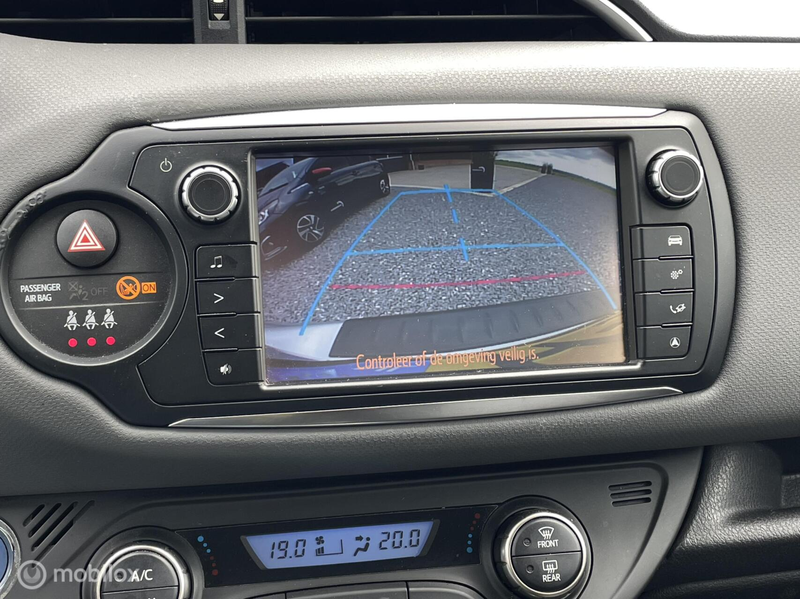 Toyota Yaris 1.5 Hybrid Aspiration / CAMERA / PARKEERSENSOREN — photo 2