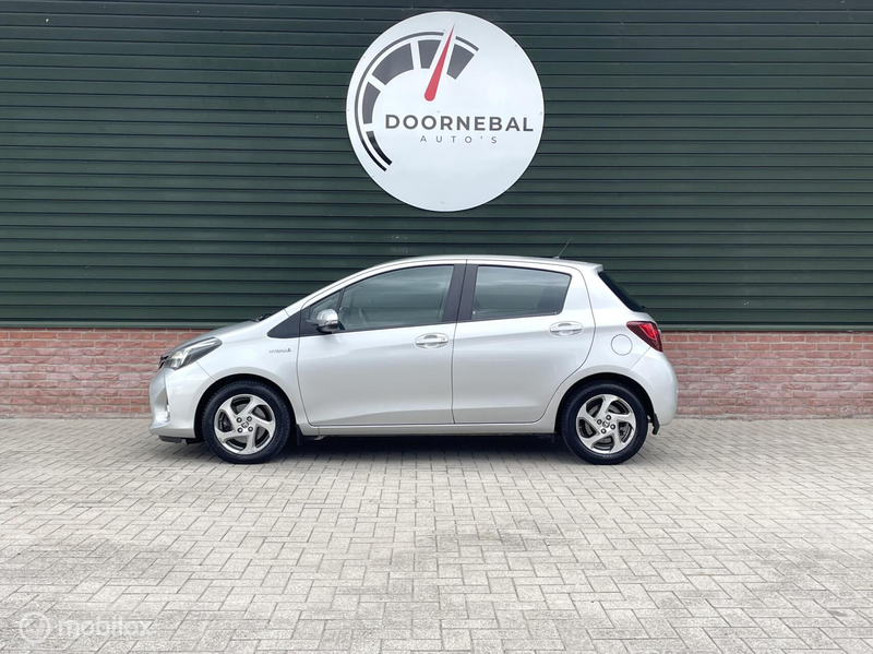 Toyota Yaris 1.5 Hybrid Aspiration / CAMERA / PARKEERSENSOREN — photo 9