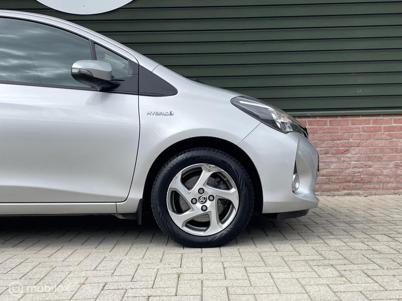 Toyota Yaris 1.5 Hybrid Aspiration / CAMERA / PARKEERSENSOREN — photo 35