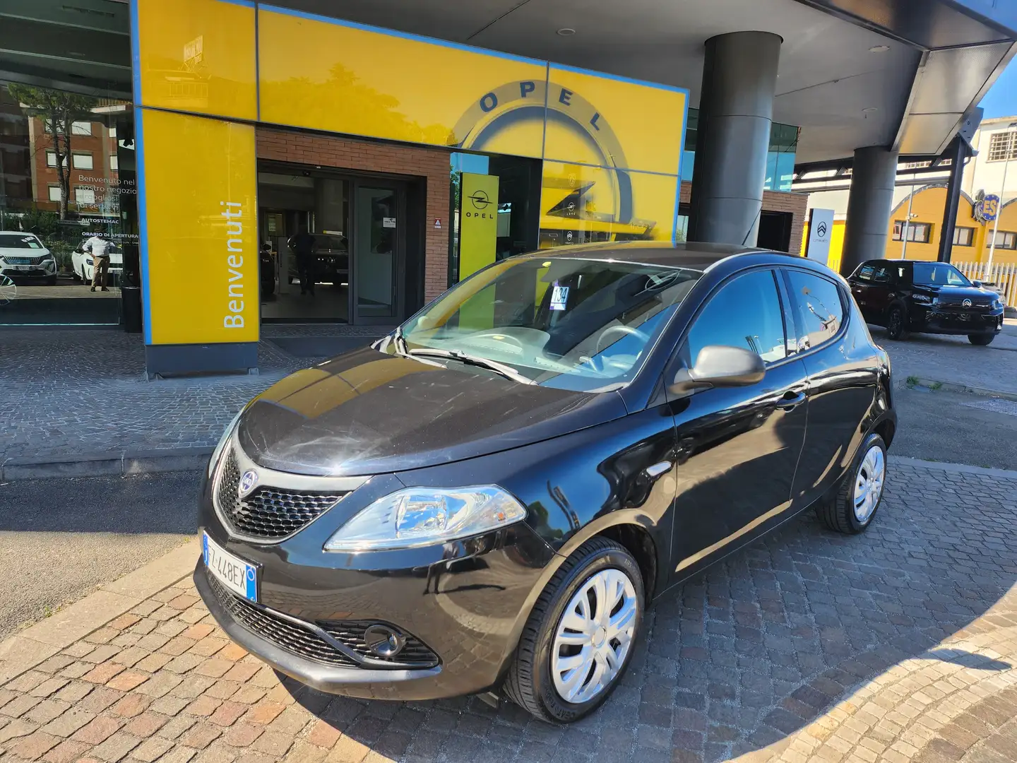 Lancia Ypsilon Ypsilon III  1.2 Gold ecochic Gpl 69cv my19 Nero - 1