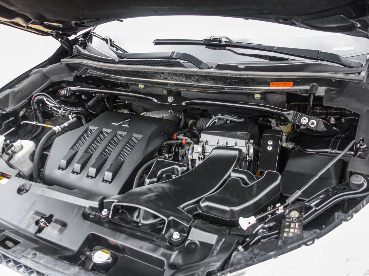 Mitsubishi Eclipse Cross снимка Mitsubishi Eclipse Cross
