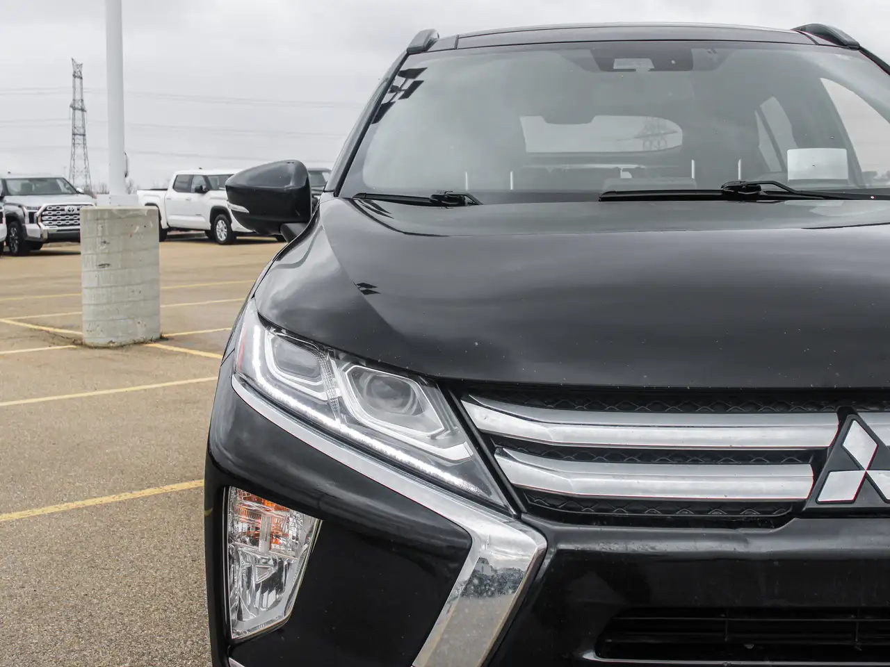 Mitsubishi Eclipse Cross снимка Mitsubishi Eclipse Cross