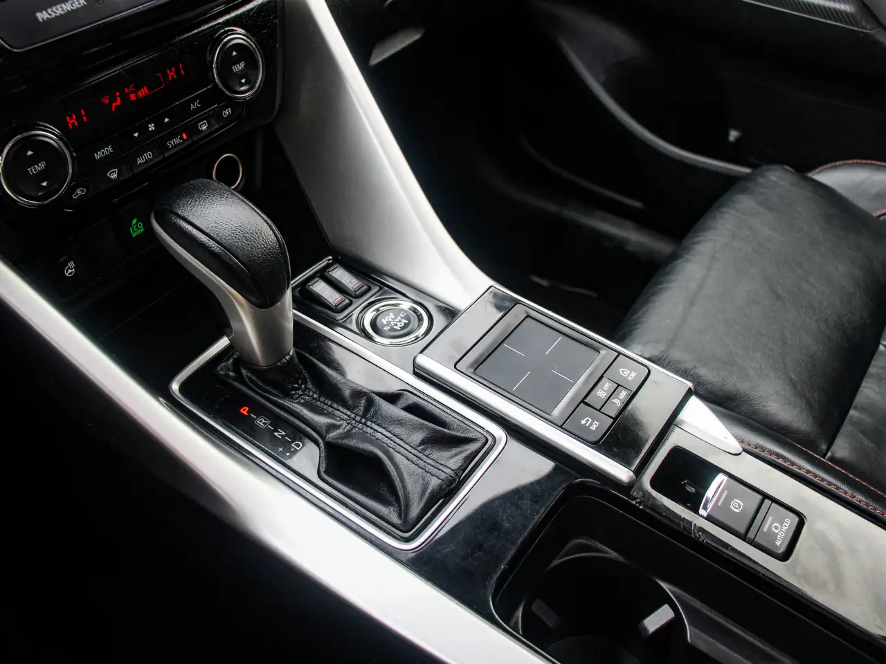 Mitsubishi Eclipse Cross снимка Mitsubishi Eclipse Cross