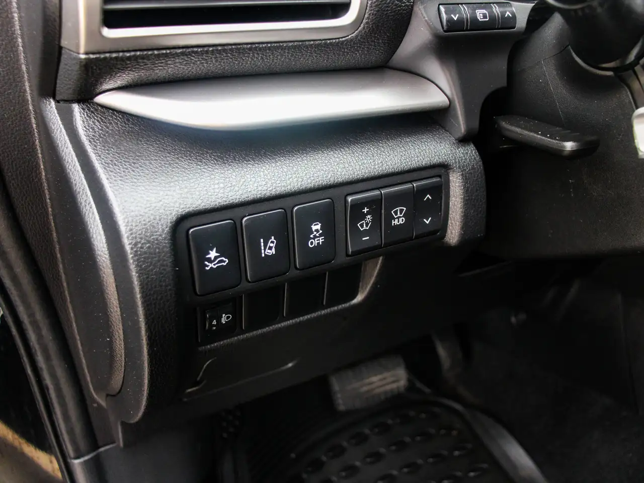 Mitsubishi Eclipse Cross снимка Mitsubishi Eclipse Cross