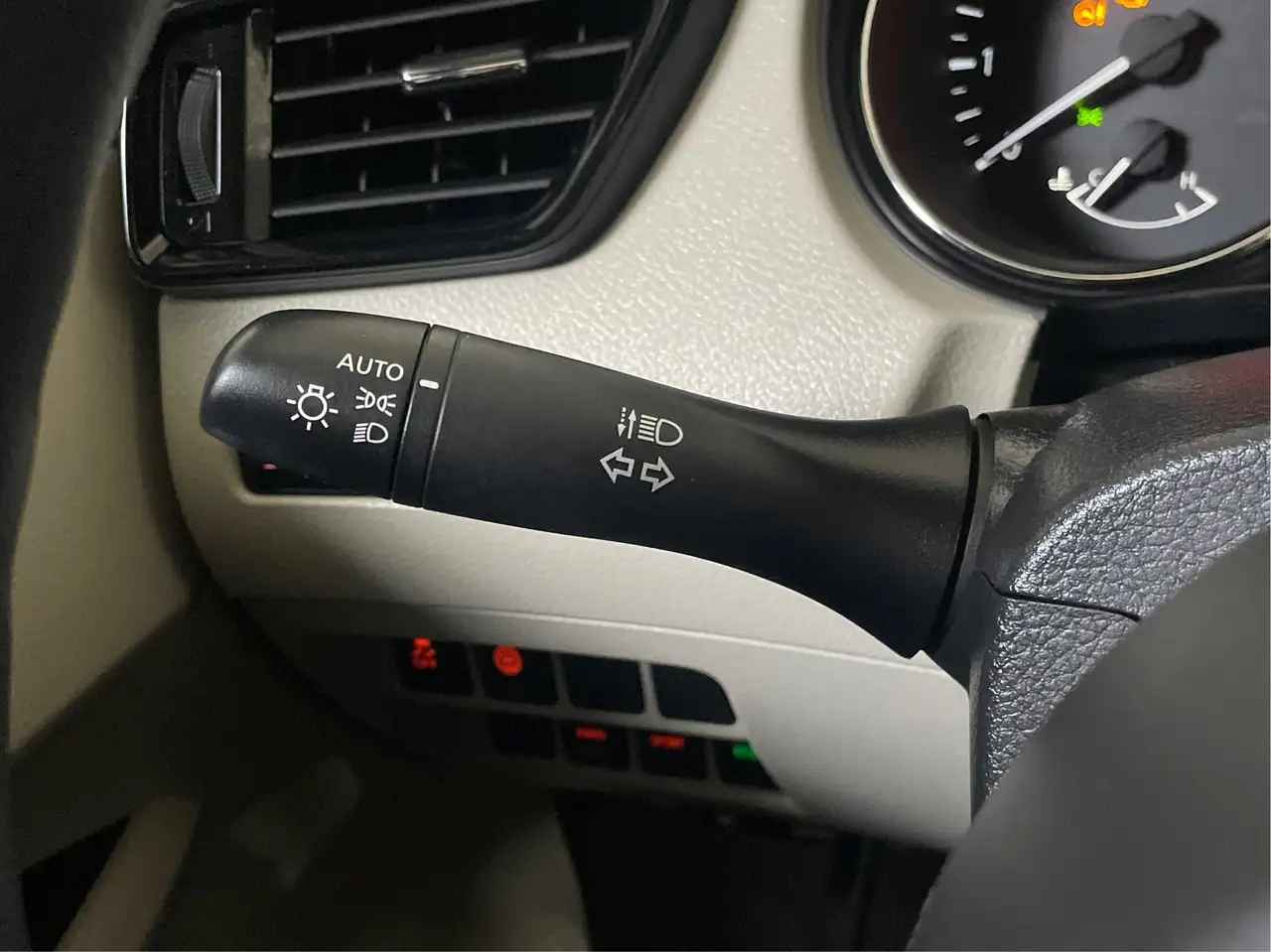 Nissan Qashqai снимка Nissan Qashqai