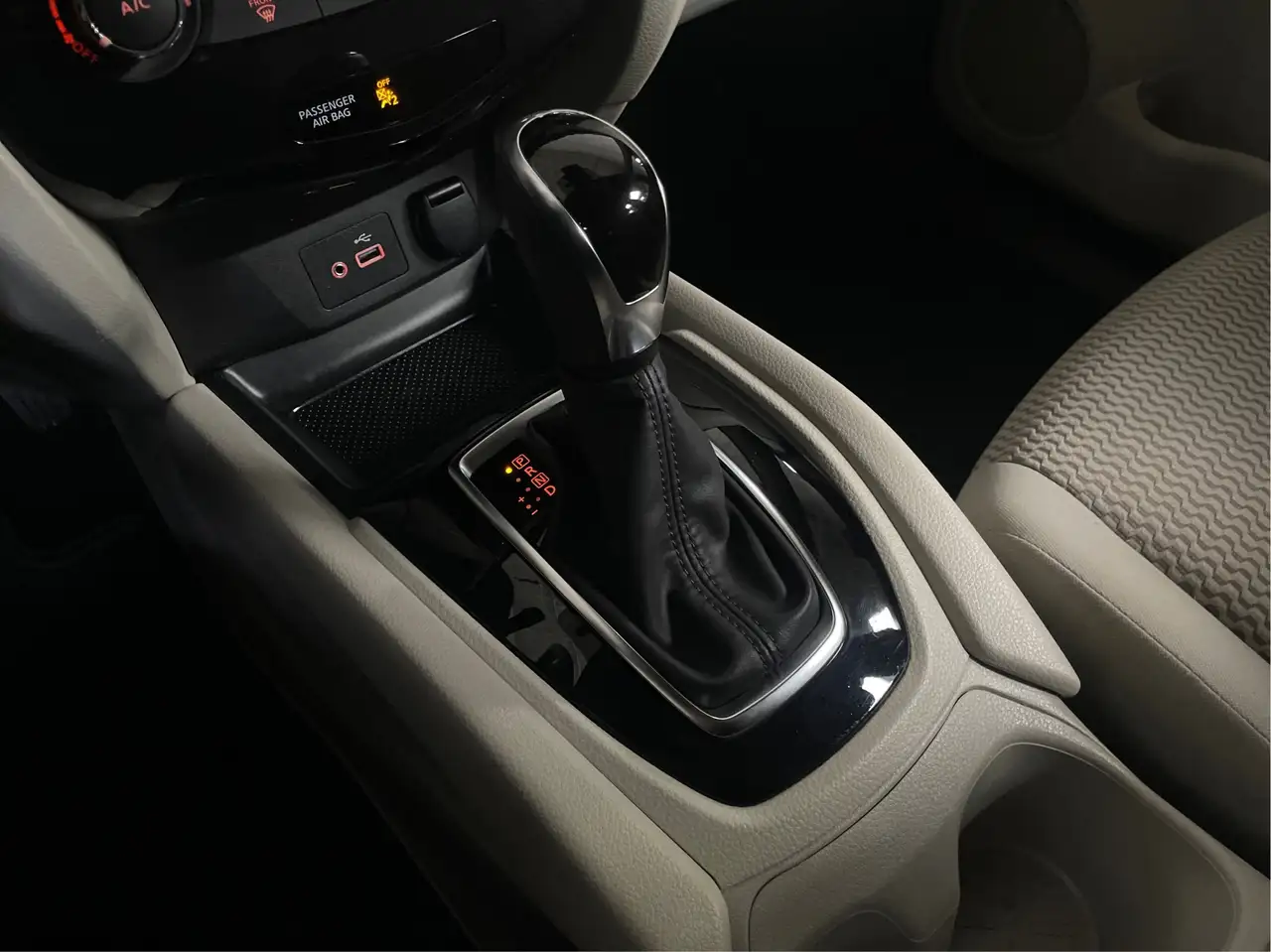 Nissan Qashqai снимка Nissan Qashqai