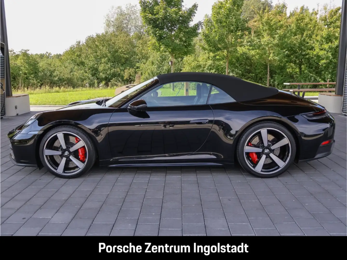 Porsche 992 911 Carrera S Cabriolet, Hinterachslenkung, PA Sur Schwarz - 2