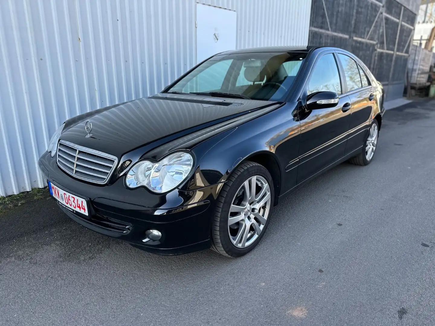 Mercedes-Benz C 220 CDI, 17 Zoll Alufelgen,Rostfrei 2. Hand Schwarz - 2