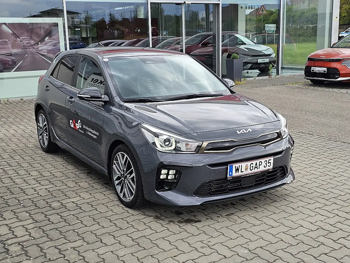 Kia Rio 1,0 TGDI GPF GT-Line 48V DCT Aut. Grau - 2